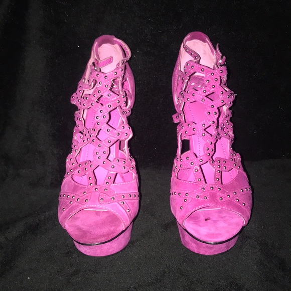 Bcbg fushia strappy cutout studded sandal heels - Picture 2 of 3